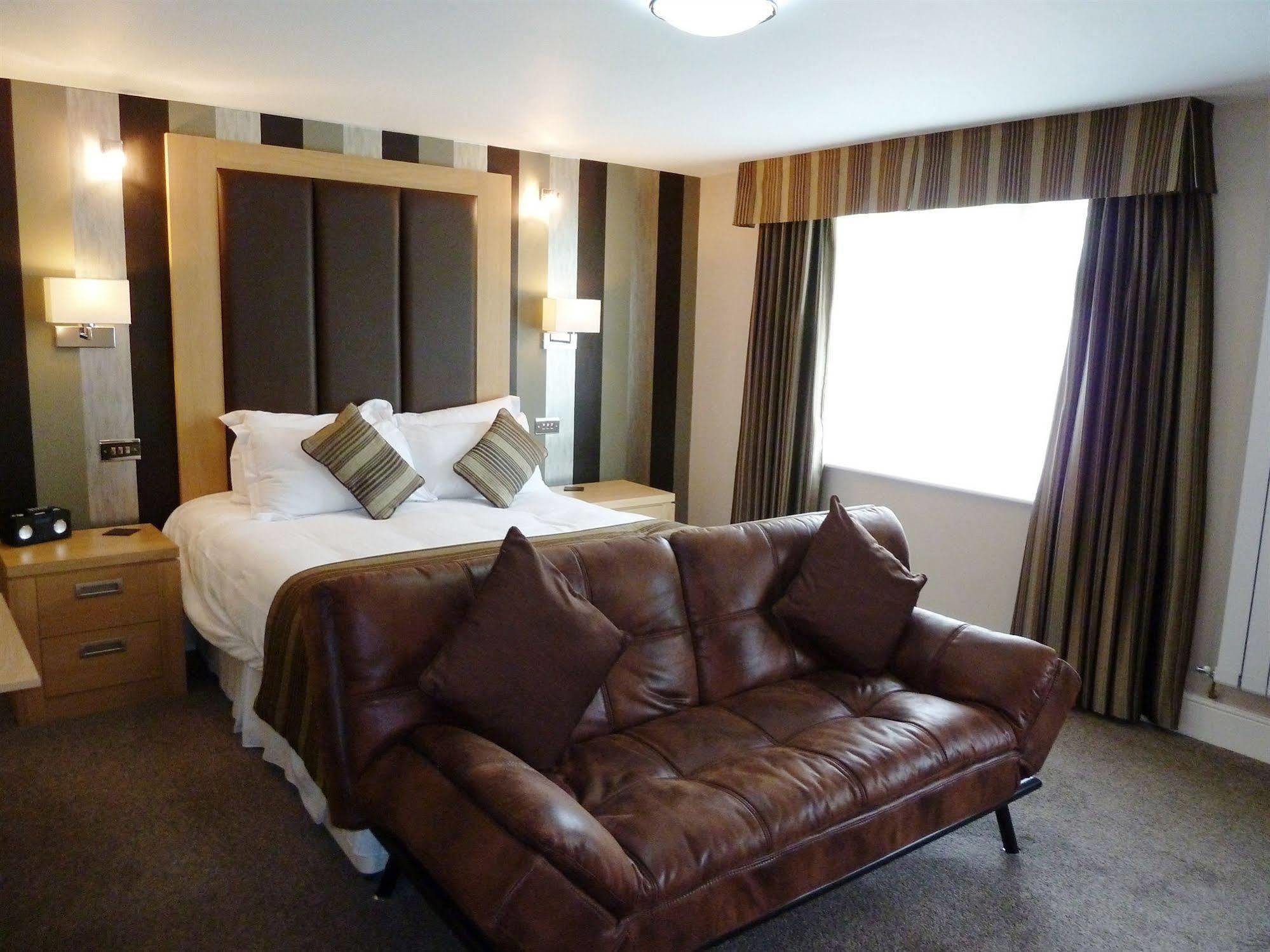 Trivelles Park Hotel Preston  Exteriör bild